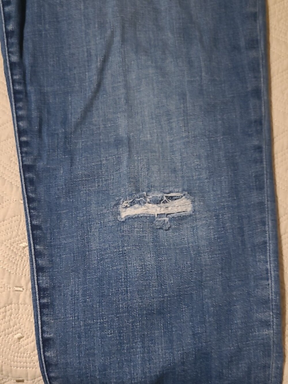 Chico's Classic Blue Women’s Cropped Jeans - Slim Fit - Picture 5 of 6
